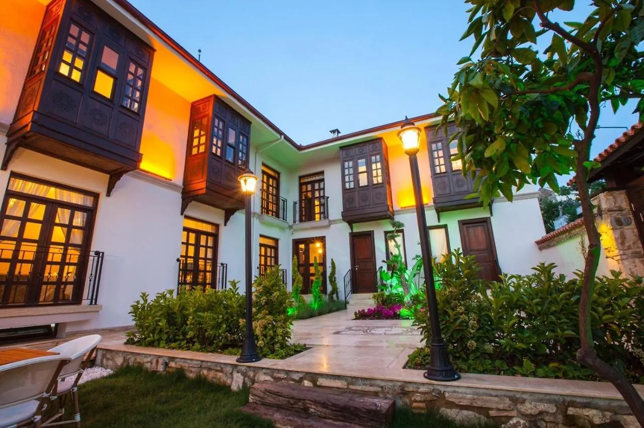 Livia Garden Hotel 셀주크