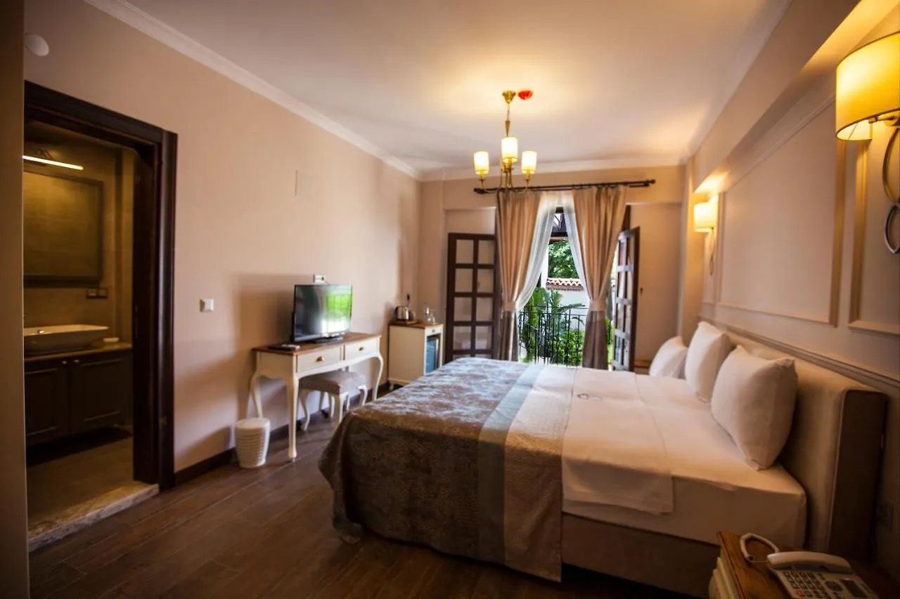 Livia Garden Hotel 셀주크