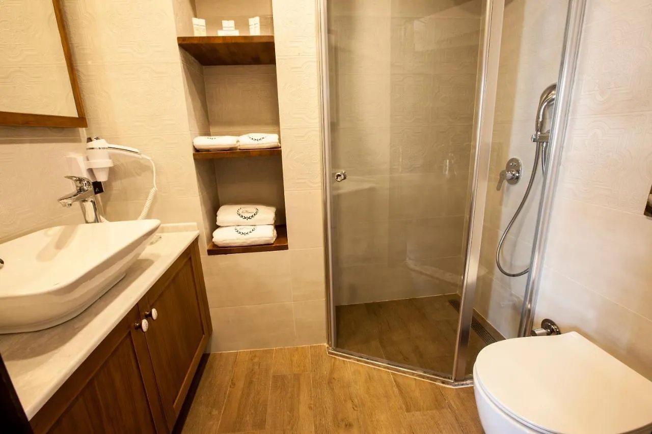 Livia Garden Hotel 셀주크